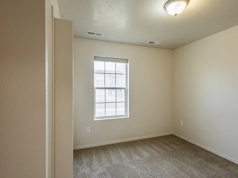 143 E Rose Lake Dr — Photo 27