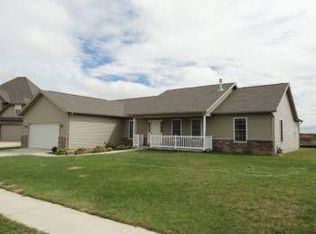 910 Stonebridge, Metamora, IL 61548