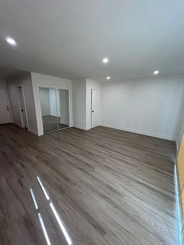 1 Month Free! Renovated Units in Central Van Nuys Photo 1