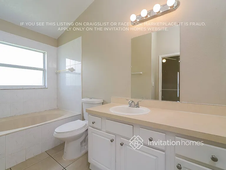 2900 Cool Breeze Cir — Photo 12