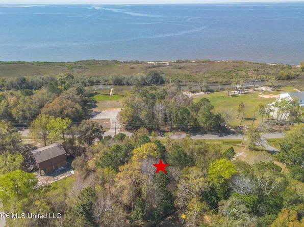 Seacliff Blvd, Ocean Springs, MS 39564