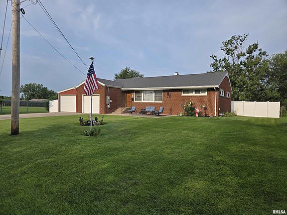 2nd image of 170 S Pleasant Ave