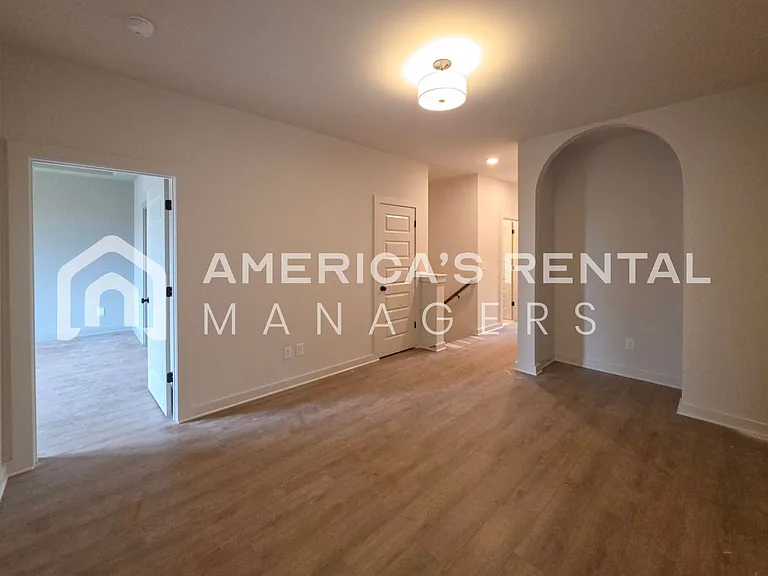 4422 Foxcote Ln — Photo 33