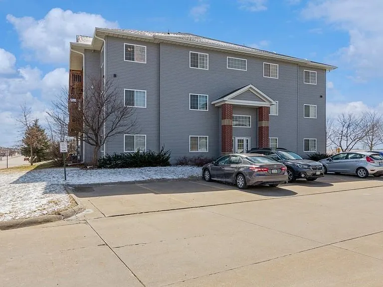 2300 Westlake Rd #302 — Photo 1