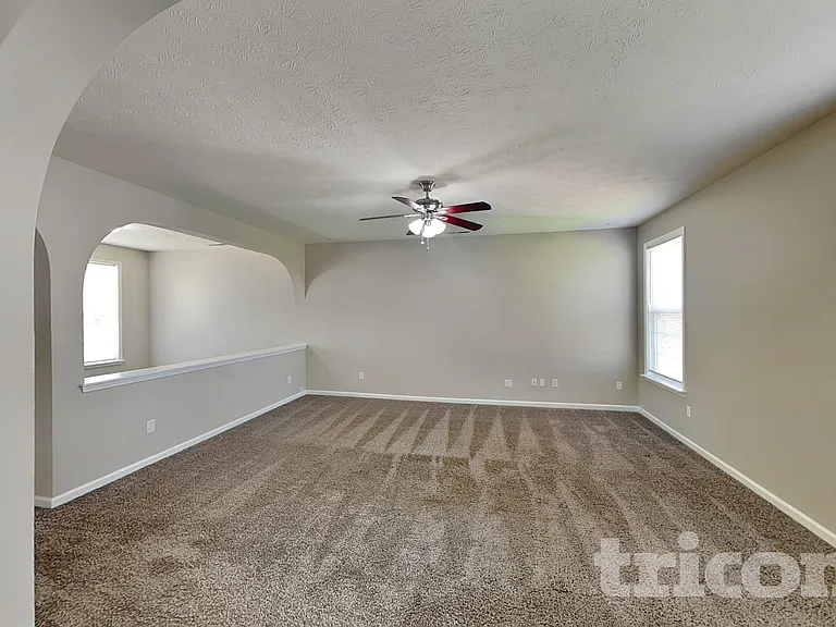 5330 Himalayan Dr — Photo 2