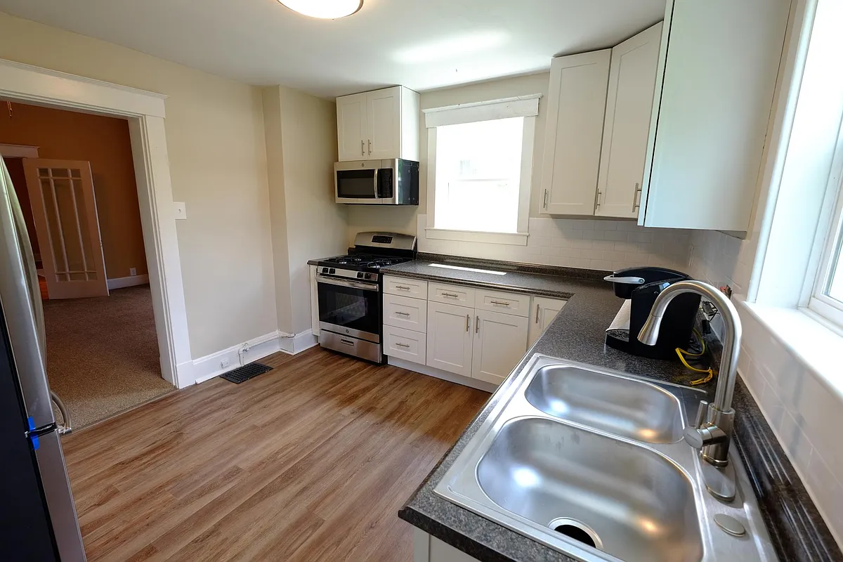 Building Photo - 2719 Hackberry St #2
