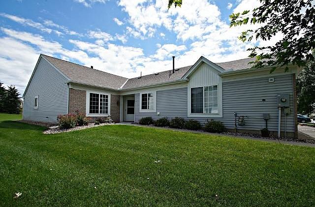 1st image of 610 Lake View Dr