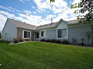 610 Lake View Dr, Woodbury, MN 55129