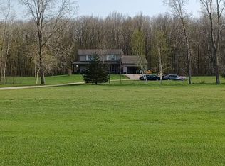 501 Plum Creek Rd, Lapeer, MI 48446