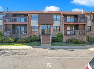 1708 Raspberry Ct, Edison, NJ 08817