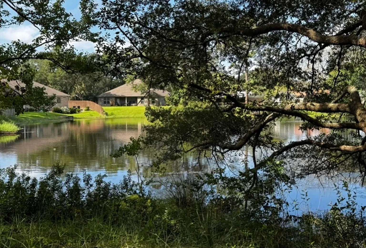 ''Water- View'' 3 BR - 2 BA Mobile Home - New Flooring & Fixtures 1037 Everglades Drive — Photo 1