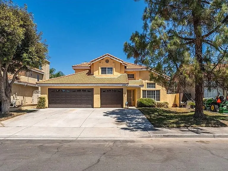 13162 Brentwood Ln — Photo 1
