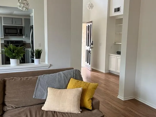 210 Reef Ct — Photo 2