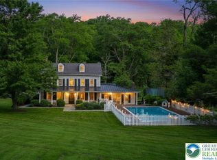 282 Crabapple Ln, East Stroudsburg, PA 18302