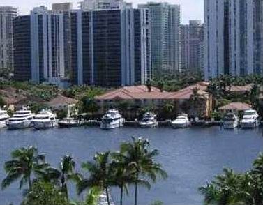 4th image of 3600 Yacht Club Dr APT 803