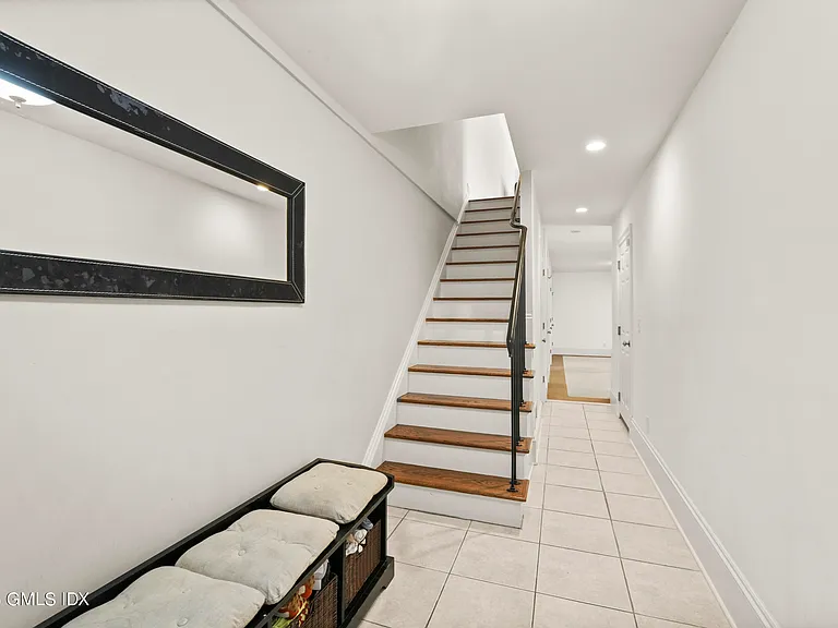 26 Edgewood Ave #1 — Photo 3