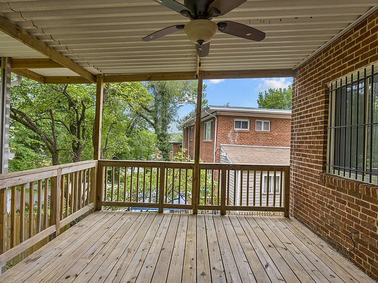 716 Audrey Ln — Photo 18