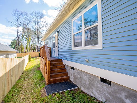 4th image of 719 Donaldson Rd