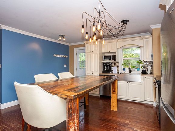 3rd image of 497 48th Rd