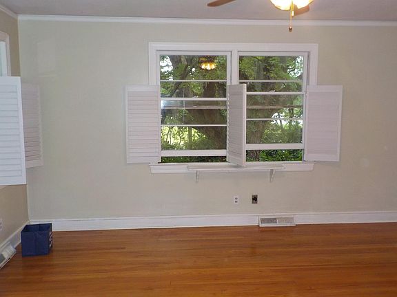 3rd image of 5102 Princeton St