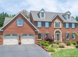 215 Baier Dr, Salem, VA 24153