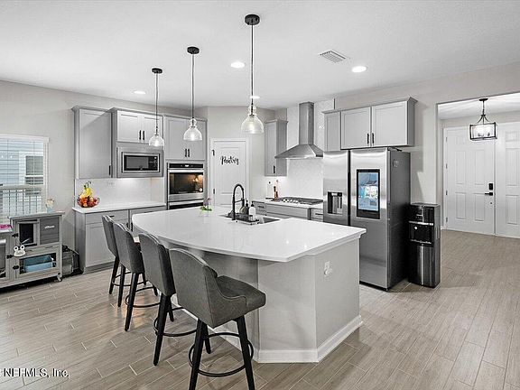3rd image of 56 GOODHOPE Court