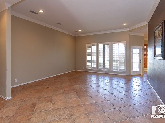 5th image of 2105 Deeanna Ln