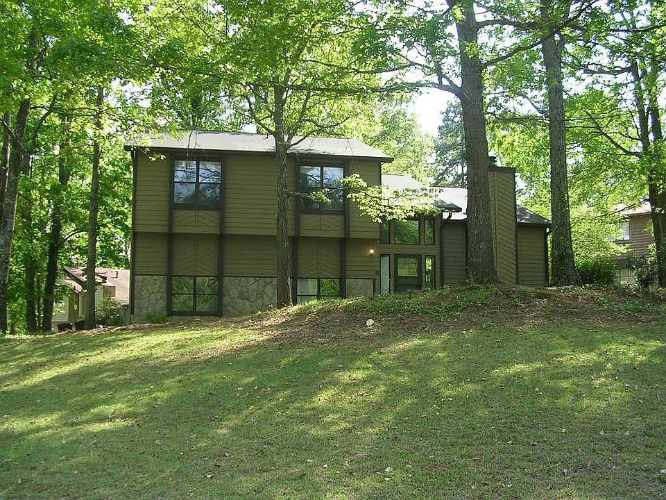 Huge Corner Lot!