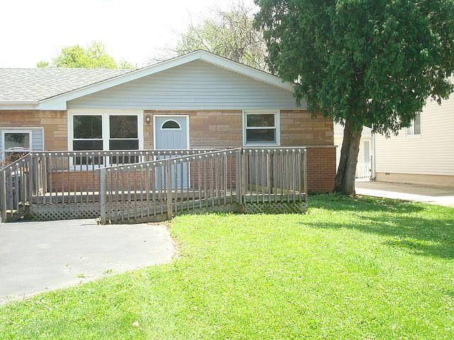 1st image of 15609 Lavergne Ave