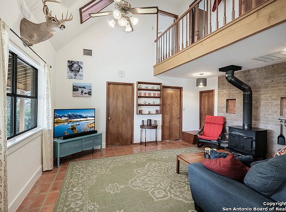 3rd image of 26851 Nelson Hl