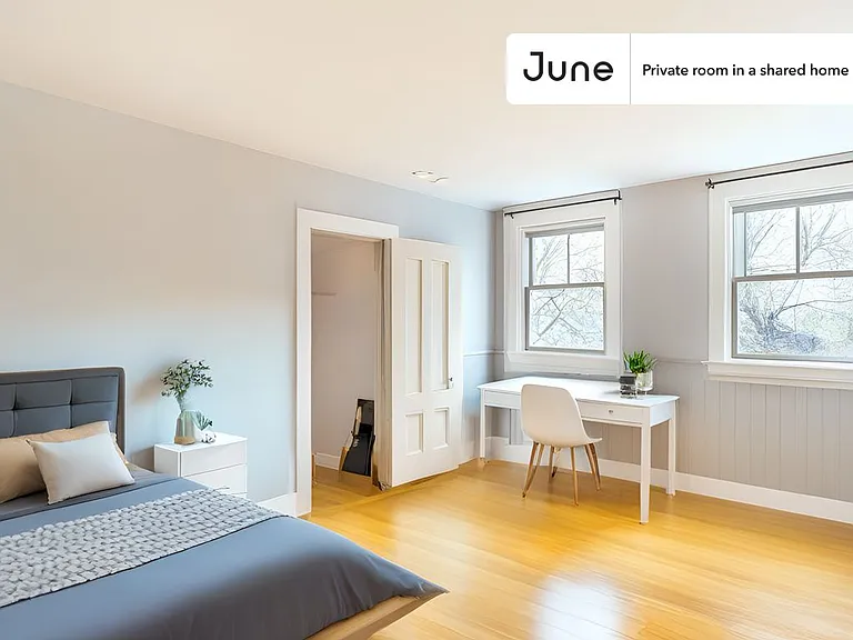 337 Central St #B — Photo 1