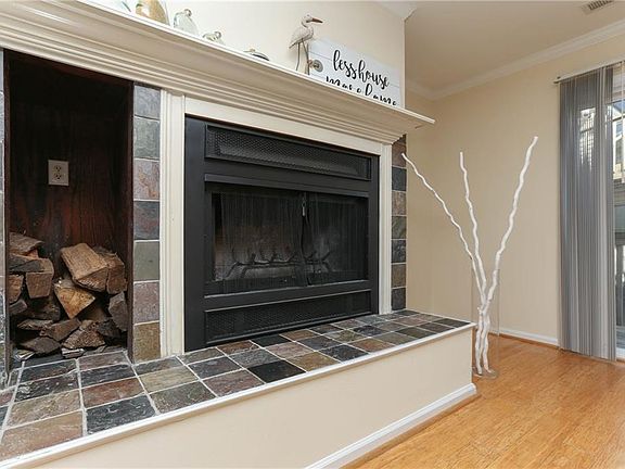 5th image of 3196 E Ocean View Ave #22