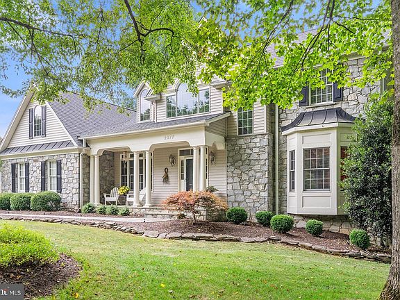 4th image of 2077 Somerset Dr