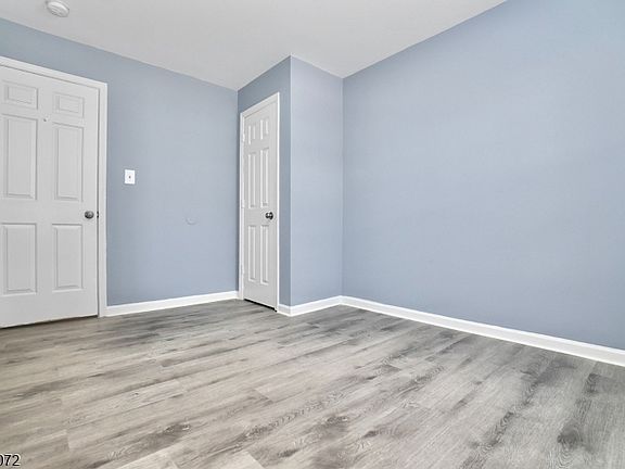 5th image of 51 Demarest St