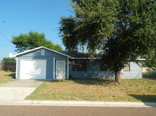 294 Papaya Dr, Zapata, TX 78076