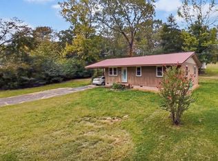 464 3rd St, Clinton, AR 72031