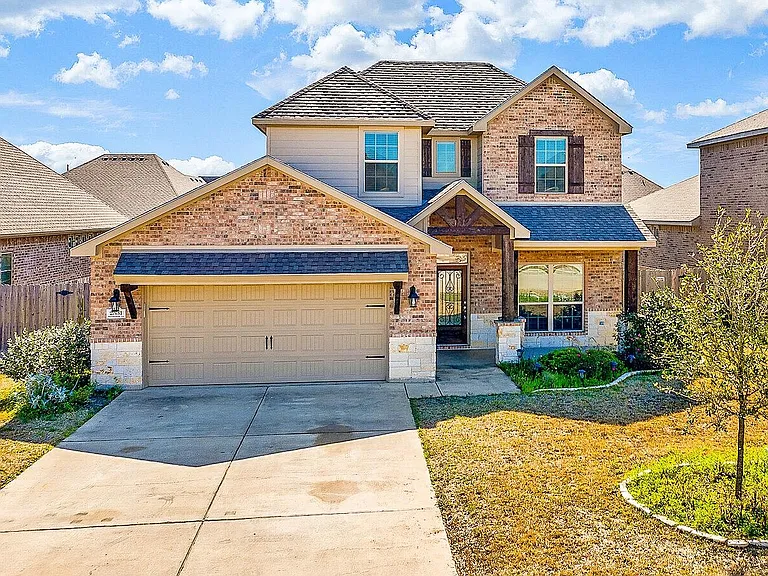 2531 Warkworth Ln — Photo 1