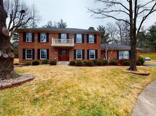 14203 Kinderhook Dr, Chesterfield, MO