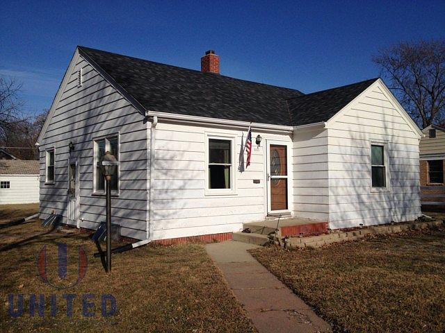 1st image of 301 E 19th St