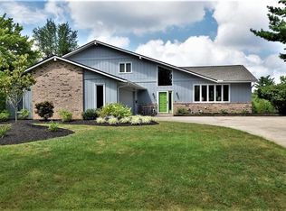 23701 Hermitage Rd, Shaker Heights, OH 44122