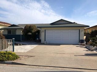293 Reindollar Ave, Marina, CA 93933