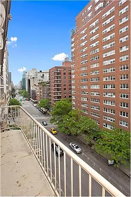 Rented by Mirador Real Estate | media 51