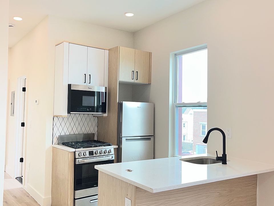 1st image of 530 W Side Ave Floor 3