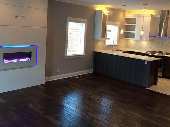 2nd image of 6415 N Christiana Ave