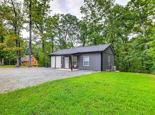 120 Wooded Acres Ln, Murray, KY 42071