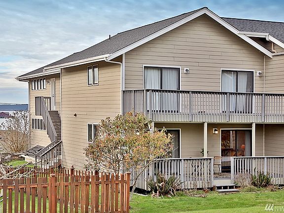 3rd image of 905 NE Leach St