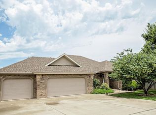 3377 W Grandview St, Springfield, MO 65803