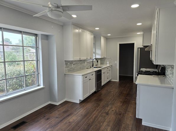 6 Liberty Cir