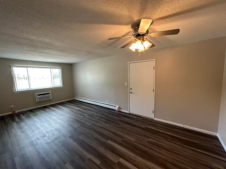 2107 Blairs Ferry Rd NE #2 — Photo 3