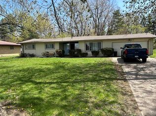 1058 Cora Dr, Flint, MI 48532